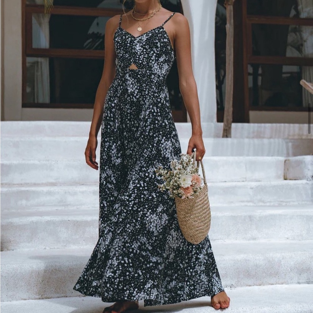 Pampelone Floral Dress!
